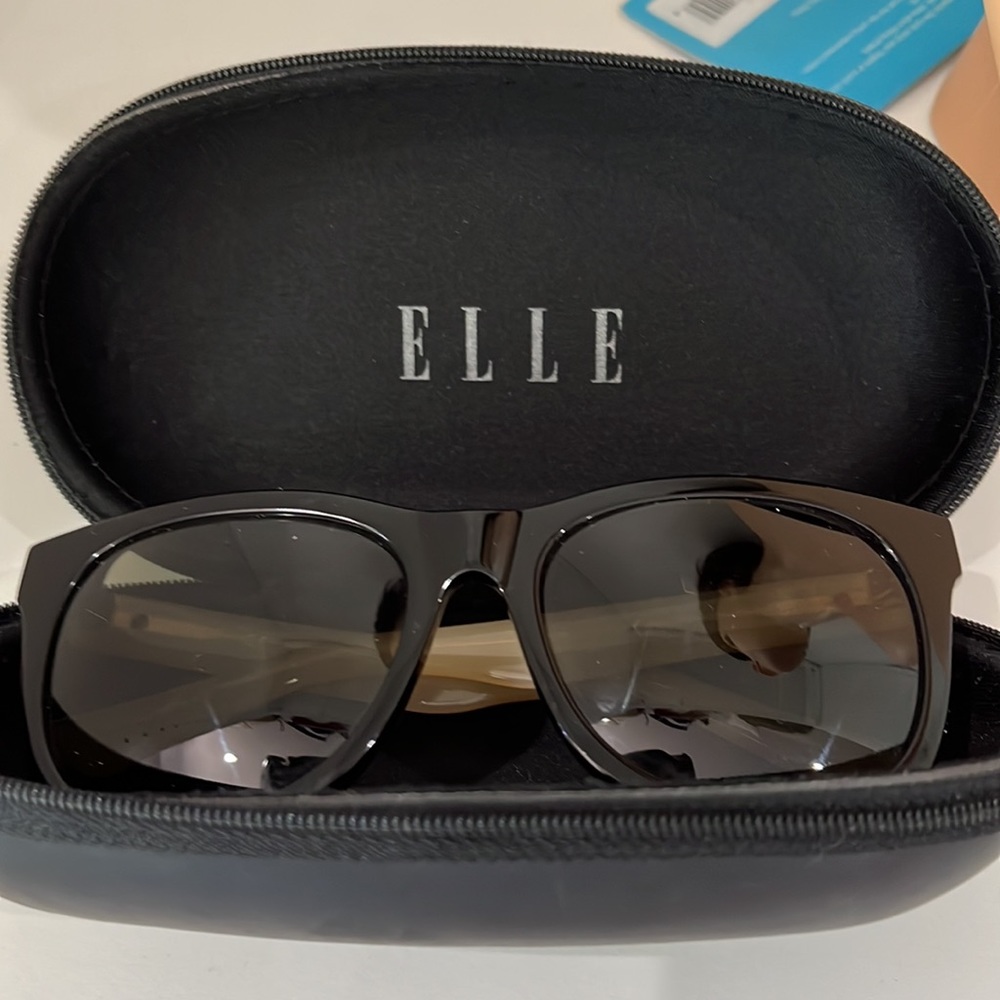 ELLE sunglasses EL114 - Picture 6 of 6